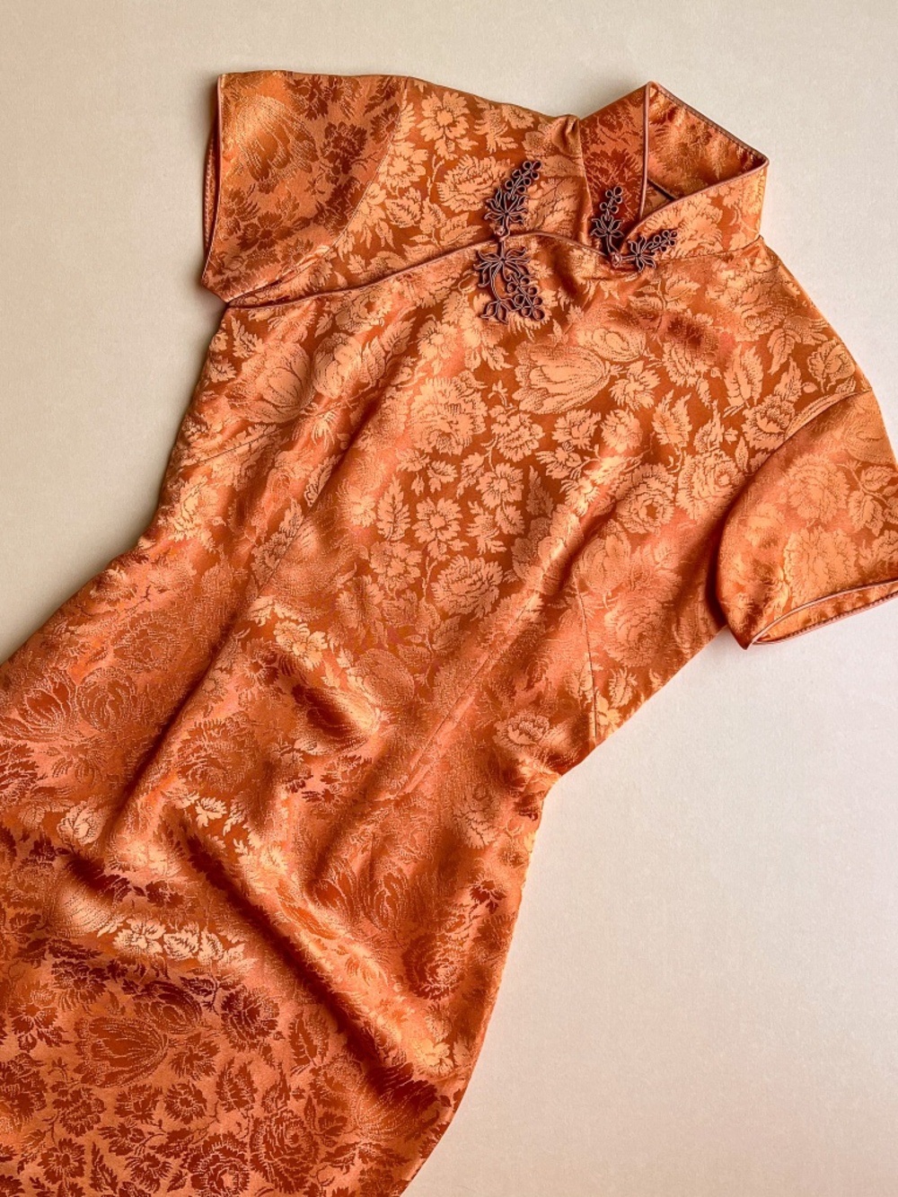 Vintage 1960s Muted Orange Silk Cheongsam Dress (XS/S)
